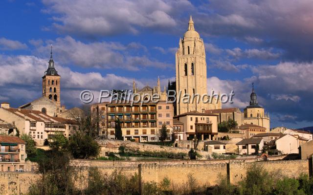 espagne castille 15.JPG - Vue générale avec la cathédraleSégovie (Segovia)Castille et LeonEspagne